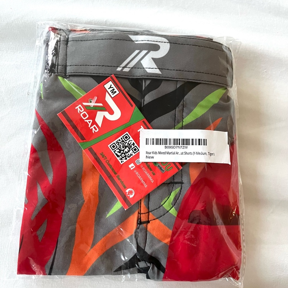 ROAR Kids Martial Art MMA Shorts Tiger Youth M
